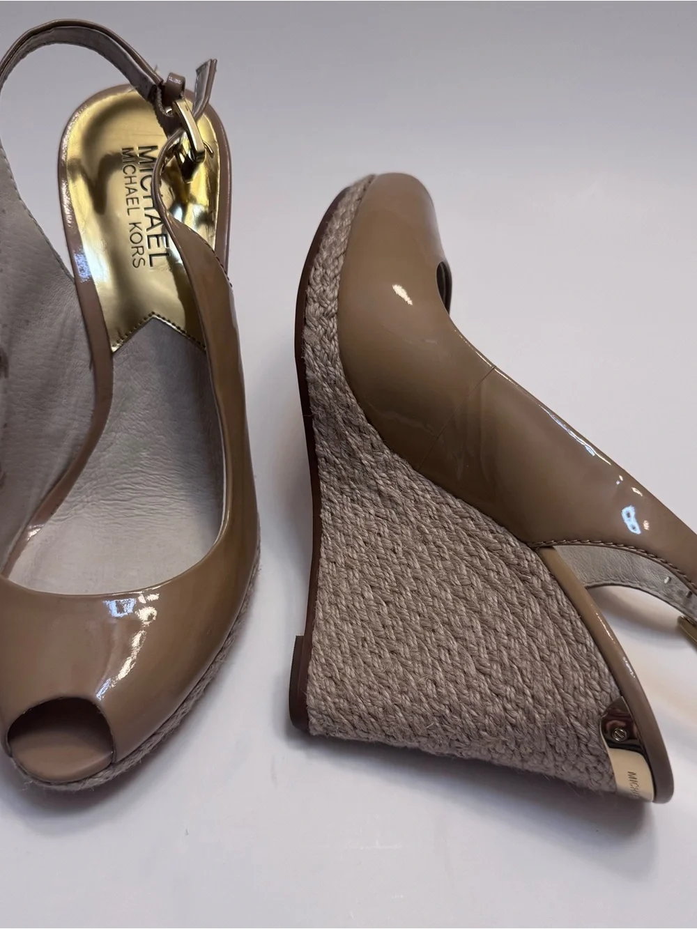 Michael Kors Tan Patent Leather Peep-Toe Slingback Wedge Sz 7